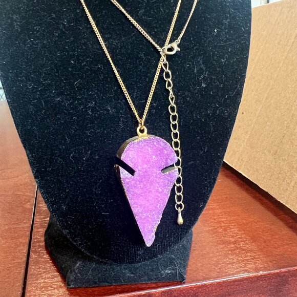 Women's Fashion Pink Anchor Shaped Stone Pendant Necklace with Lobster Clasp - Picture 2 of 2
